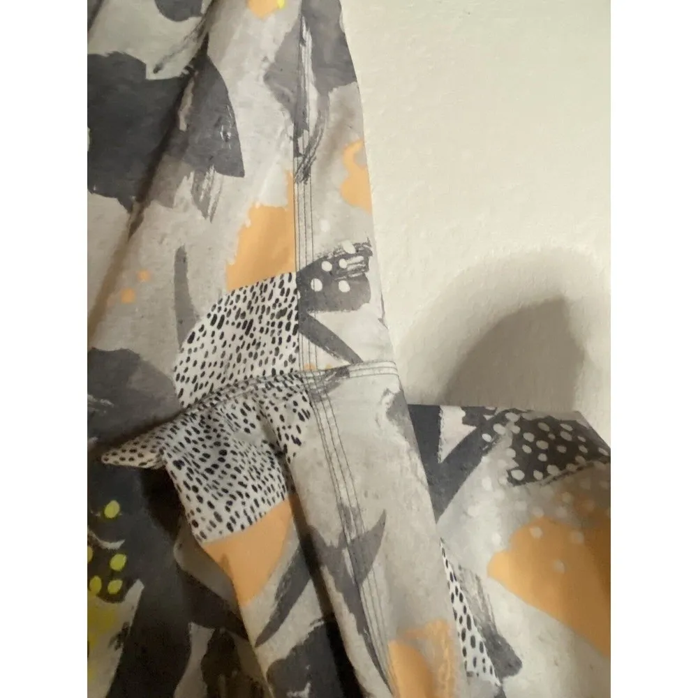 Lululemon Womens Om Pant‎ Mini Art Pop White Multi Slate Roll Down Waist Yoga 4 - Image 4