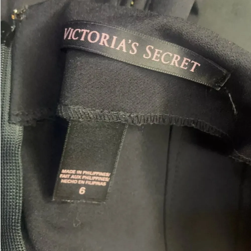 Black women’s‎ Victoria’s Secret leggings gold zipper size 6 - Image 4