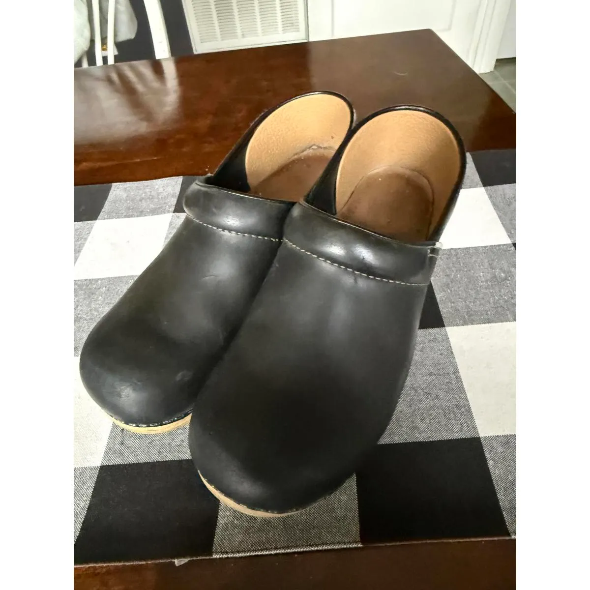 Black Leather Dansko Clogs with Wooden Sole - Image 2