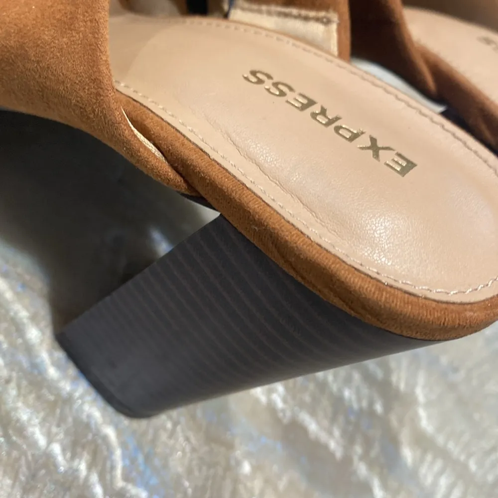 Express Brown Mules Sandals Women’s  7 - Image 12