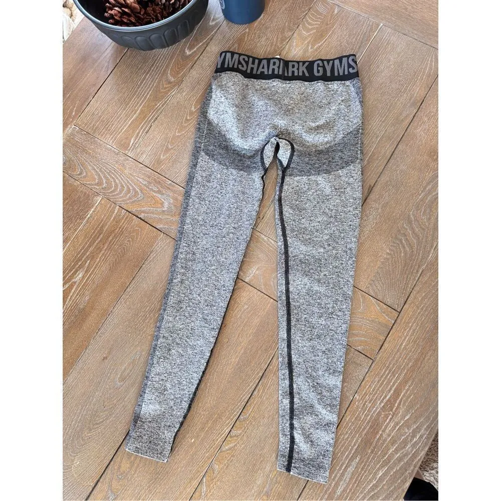 Gymshark LR Grey Athletic Leggings Size Small - Image 3