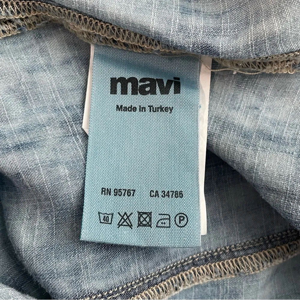 NWT Mavi Acid Wash Sleeveless Lyocell Jean Shirt Snap Button Up Size SMALL Retro - Image 5