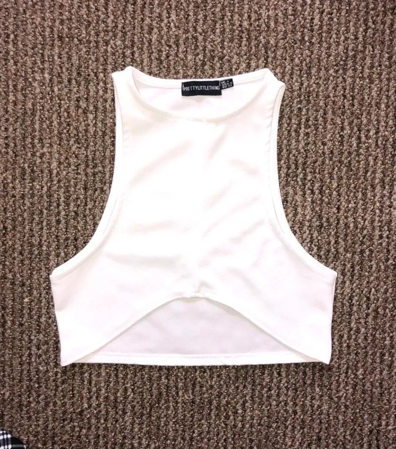 Pretty Little Thing White Crop Top - Image 4