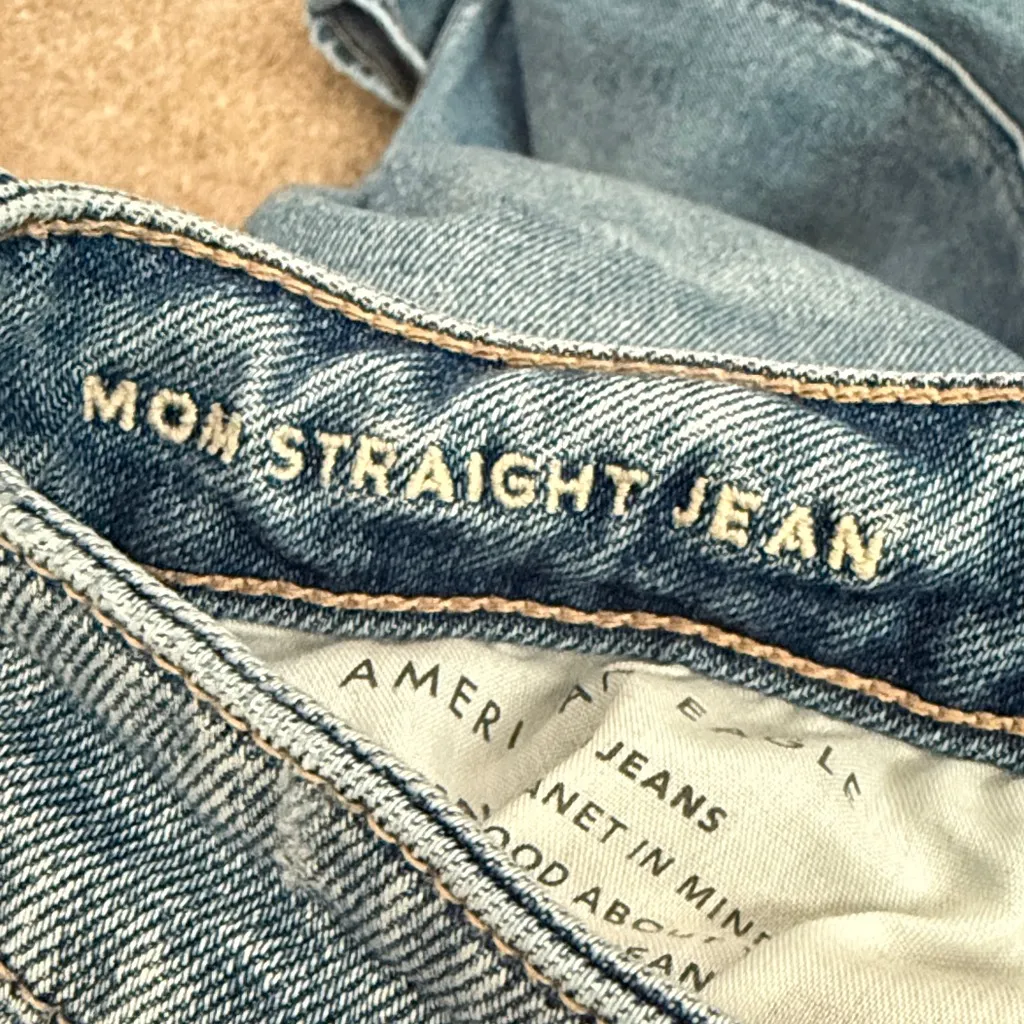 American Eagle Medium Wash High Rise Mom Straight Jeans Size 4 - Image 4