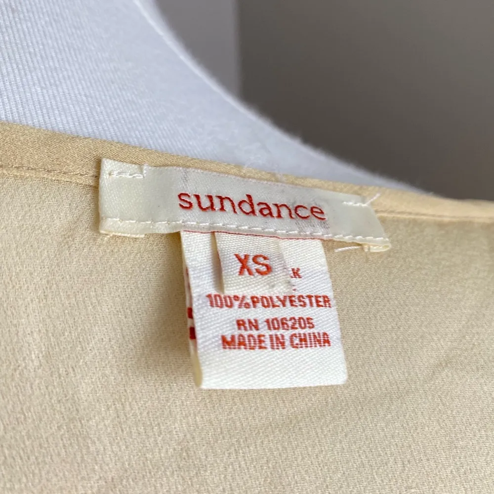 Sundance 100% Silk Butter Yellow Pink Embroidered Blouse Size XS - Image 5