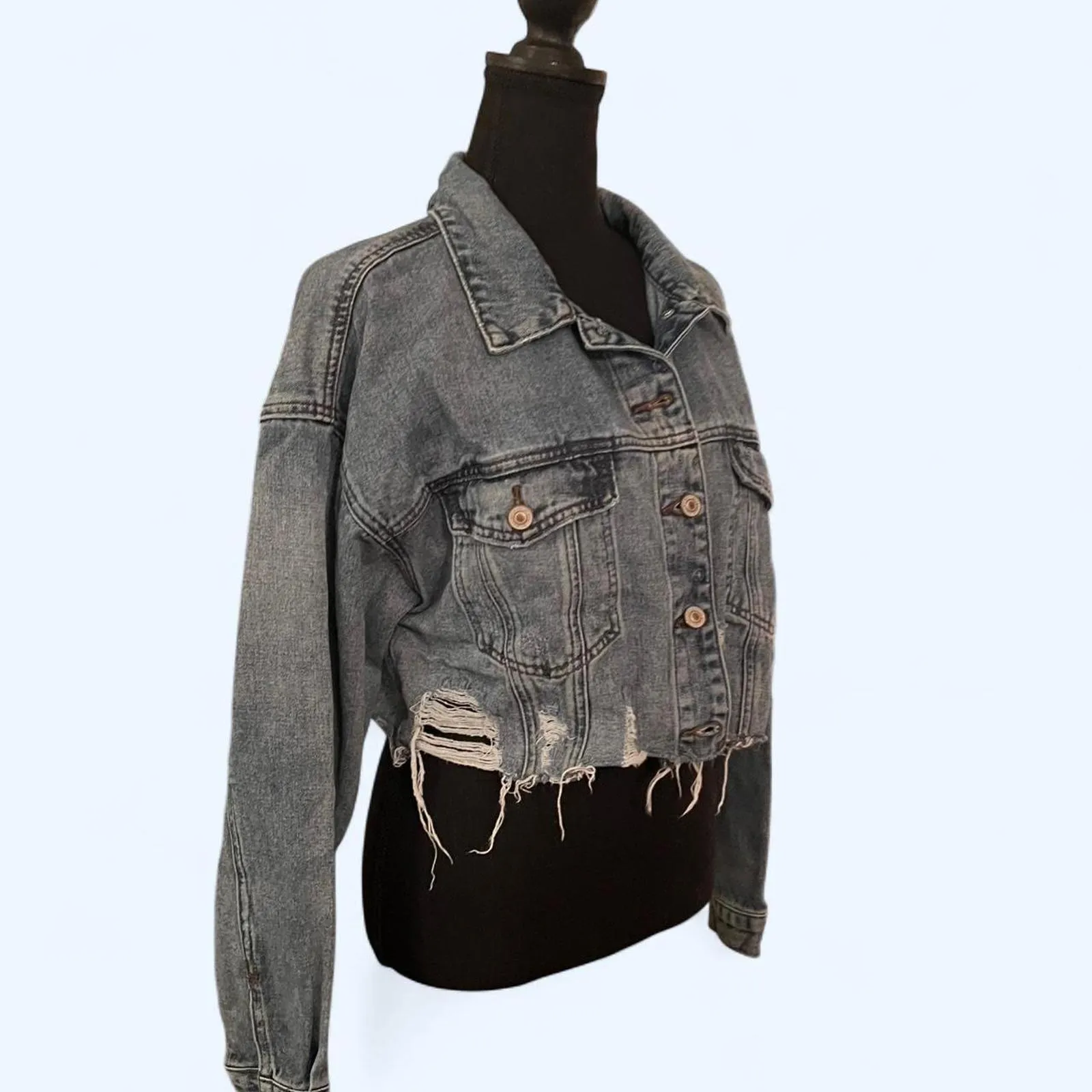 Distressed denim jacket with button up front and ripped details Size Large Blue - Image 2