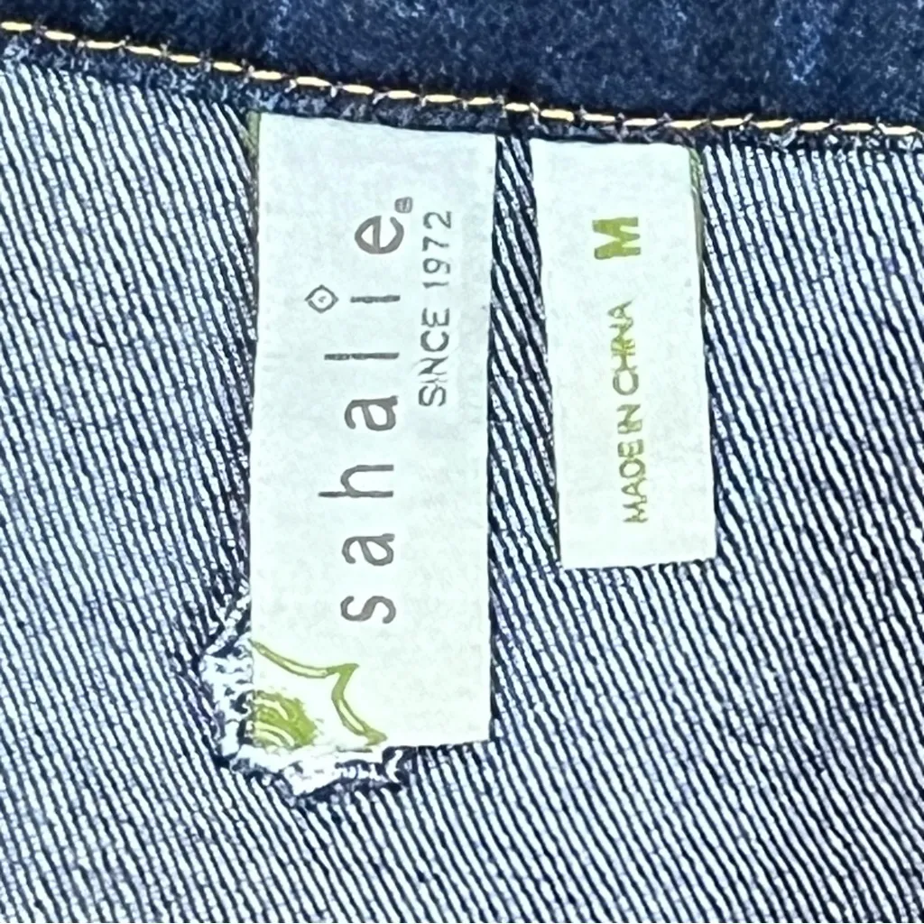 Sahalie Classic Blue Jean Jacket with Black Lace Trim Size Medium - Image 10