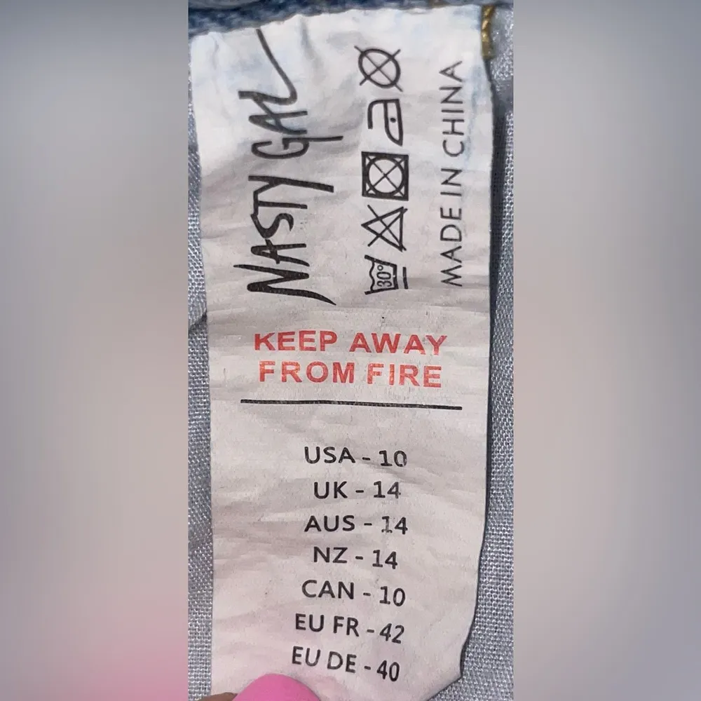 Nasty Gal Collection Women’s Distressed Mom Jeans Denim Size 10 (33x29) - Image 6