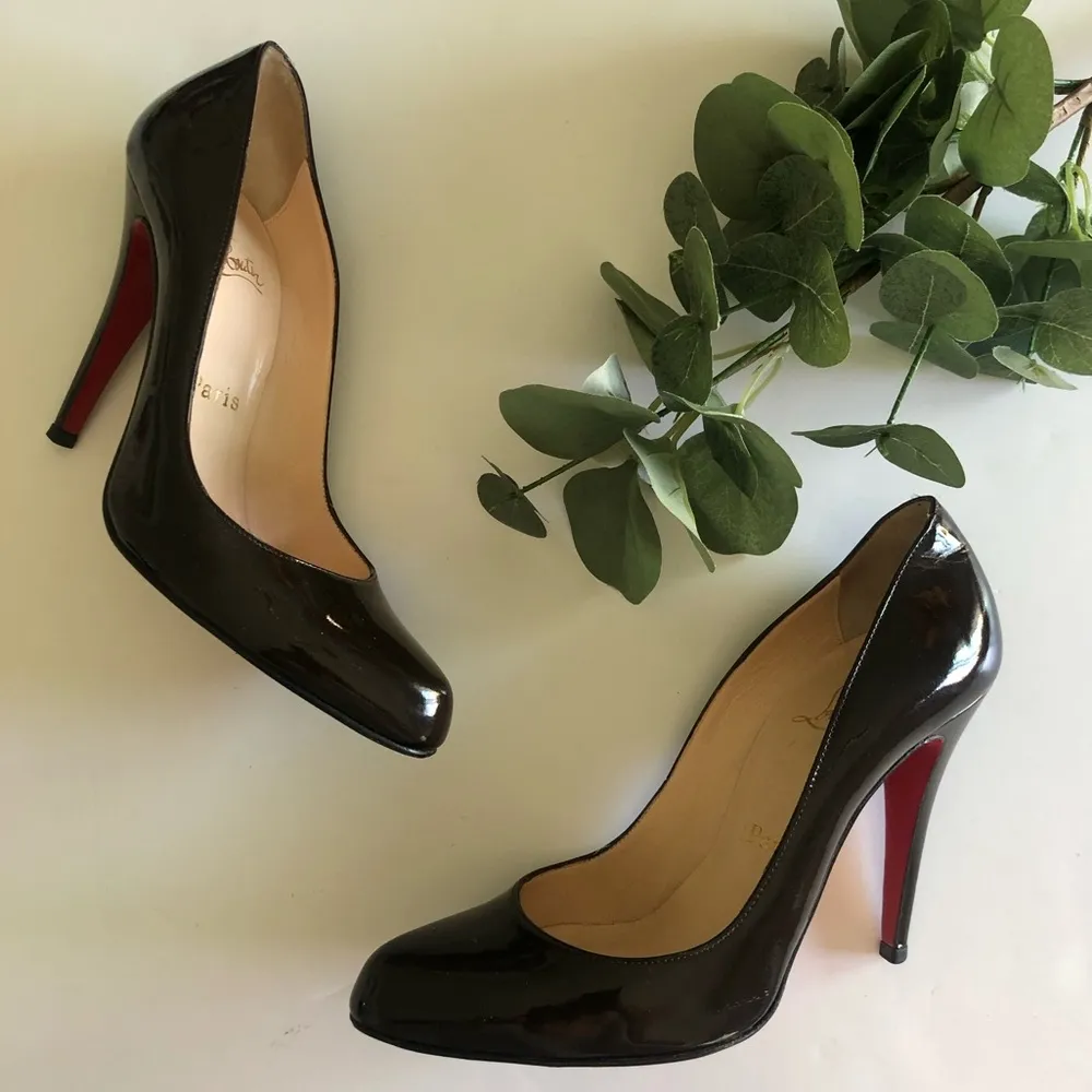 Christian Louboutin Décolleté 868 Patent L. Heels. Size 37.5 (US 7.5). - Image 2