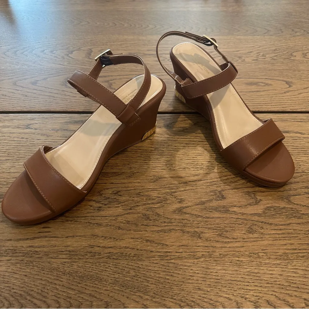 Marc New York Women’s Brown & Gold Hardware Wedges Size 9.5 - Image 2
