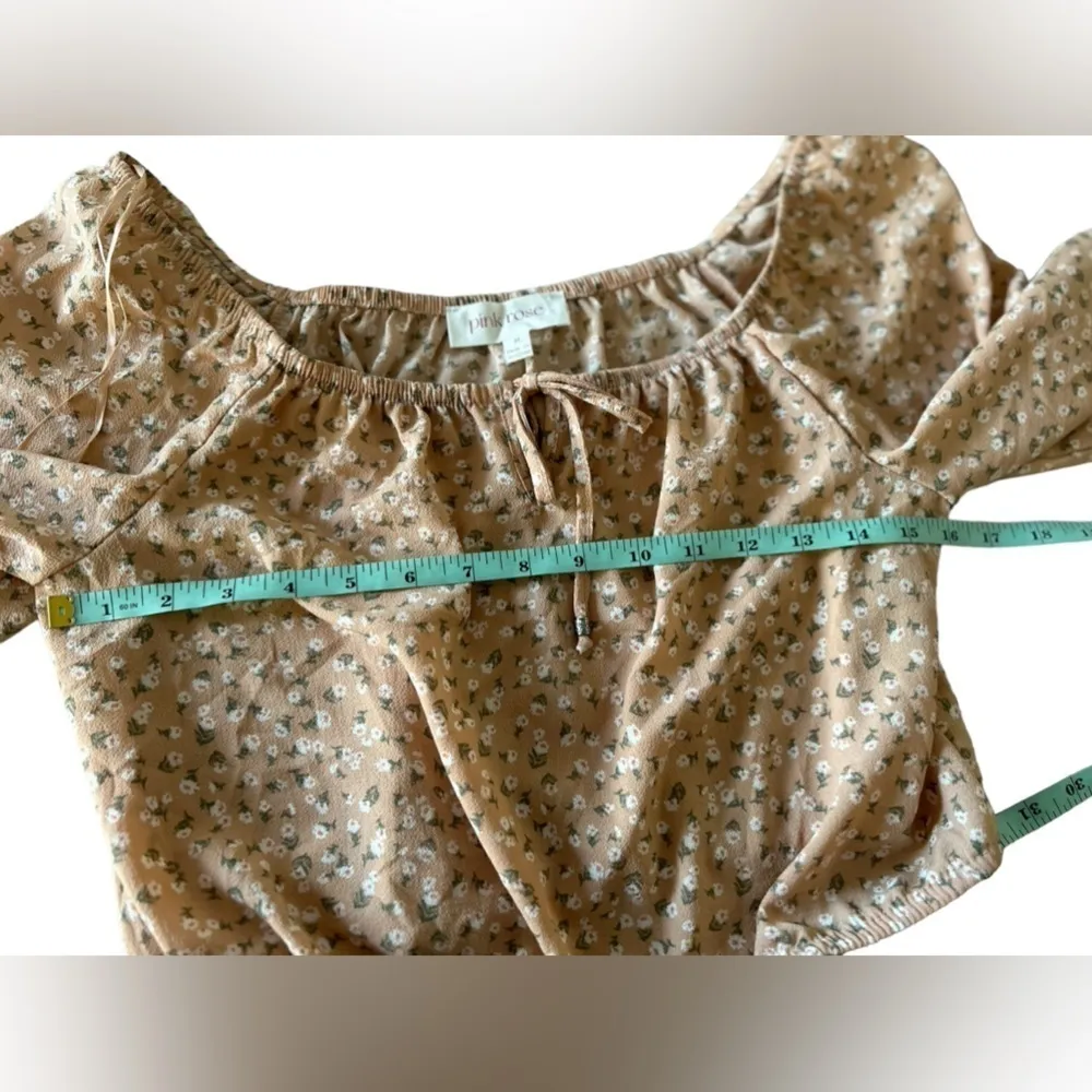 Pink Rose‎ flowered Print Ruched Puff Sleeve Crop Top nwot med - Image 6