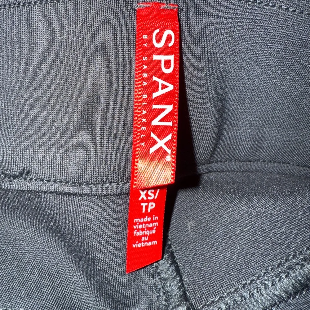 SPANX Women’s Sz XS Pants 20202R The Perfect Gray Ponte Ankle New NWT - Image 3