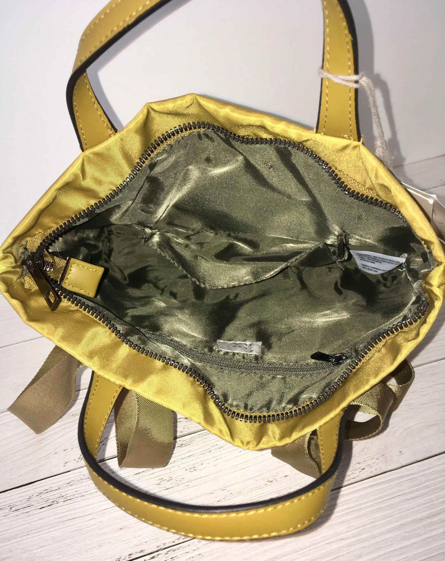 Crossbody/Backpack Gold - Image 3