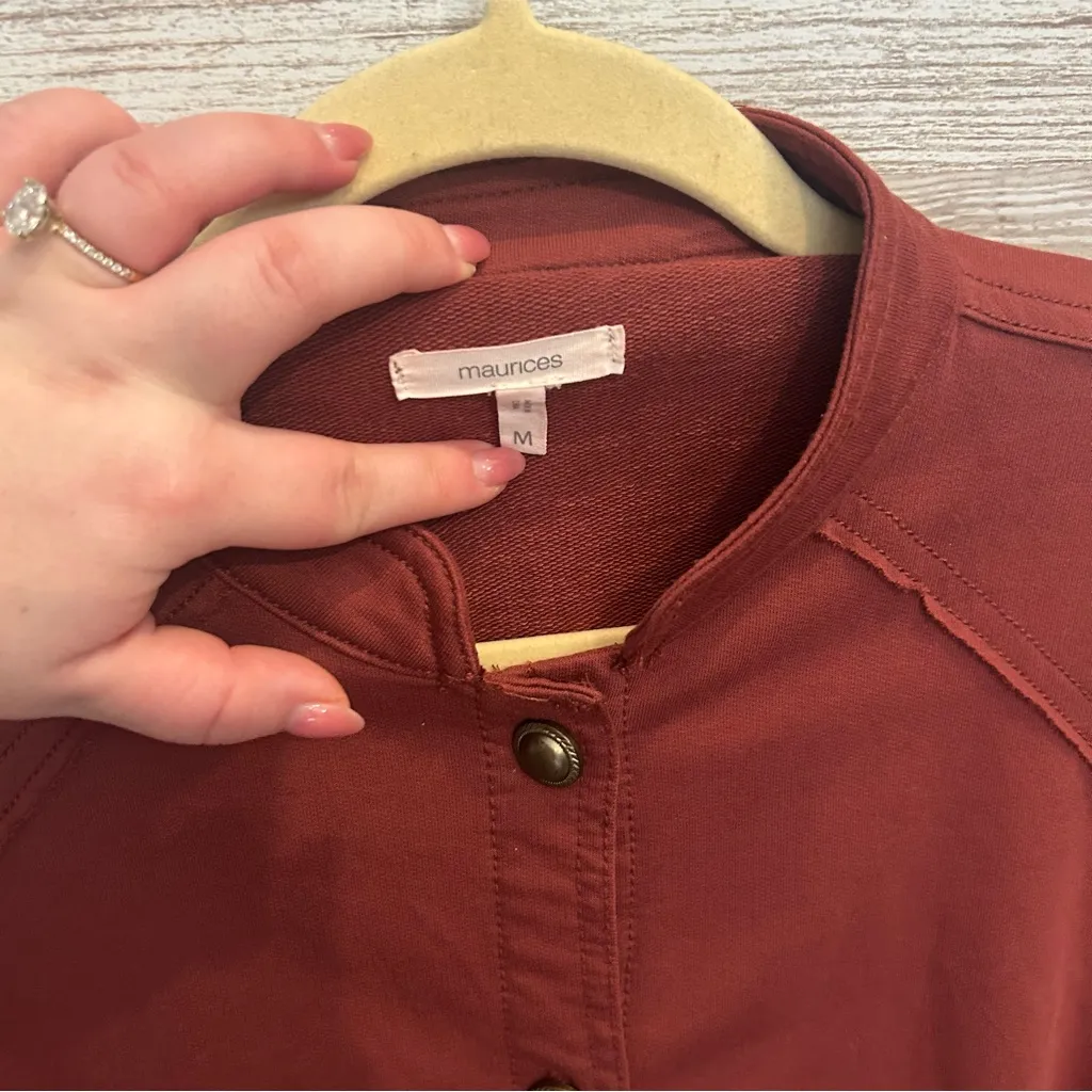 Maurice’s Dark Brown Ruffle Trim Military Jacket Size Medium in a Red Maroon - Image 4