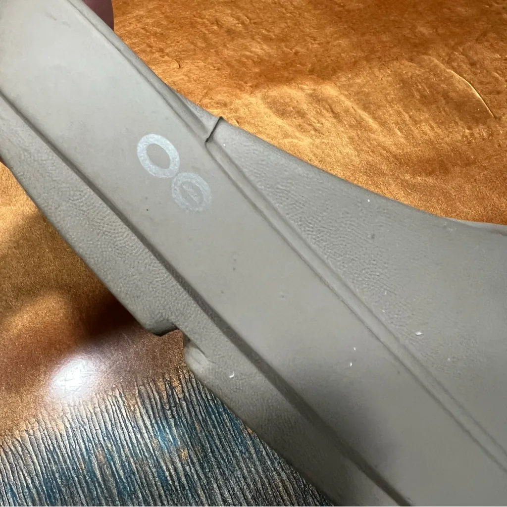 OOFOS Ooah Slide Recovery Sandals size 7 Tan - Image 7