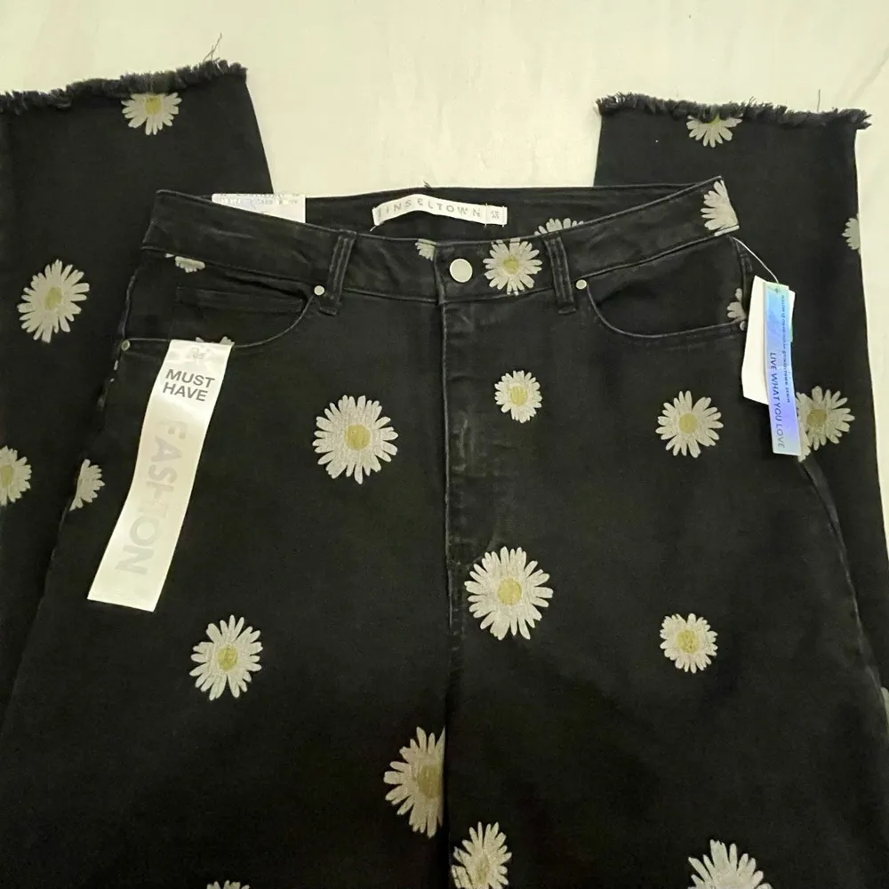 Y2K Style Juniors Floral Daisy Denim Jeans Size 15 Raw Hem Straight Leg Jeans - Image 2