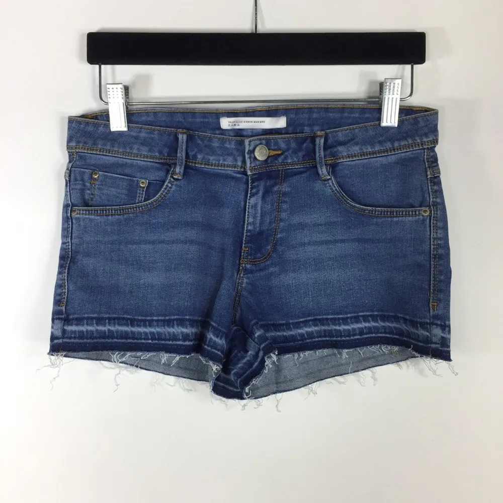 Zara Trafaluc Denim Shorts Raw Hem 6 - Image 4