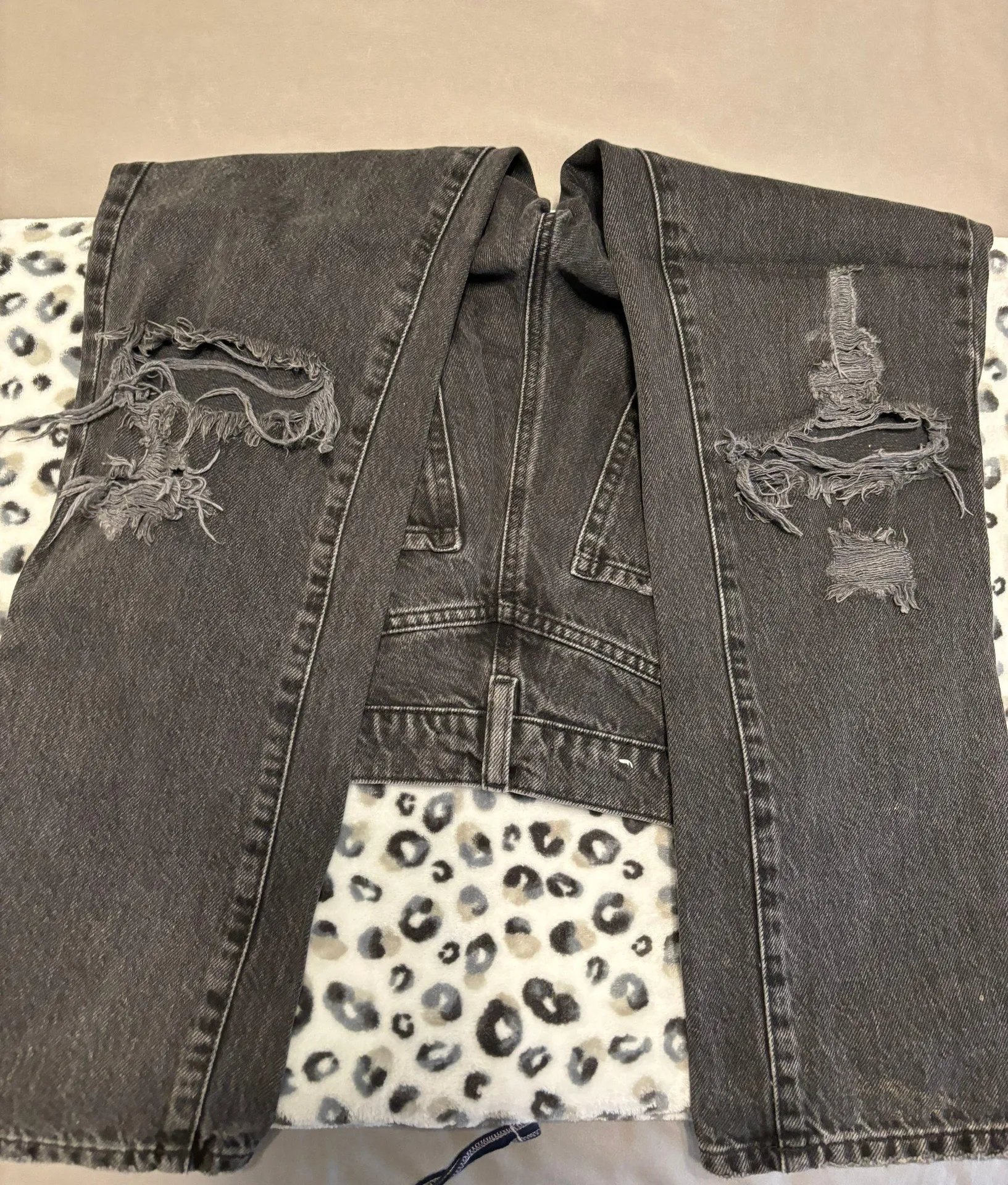 straight leg jeans - Image 3