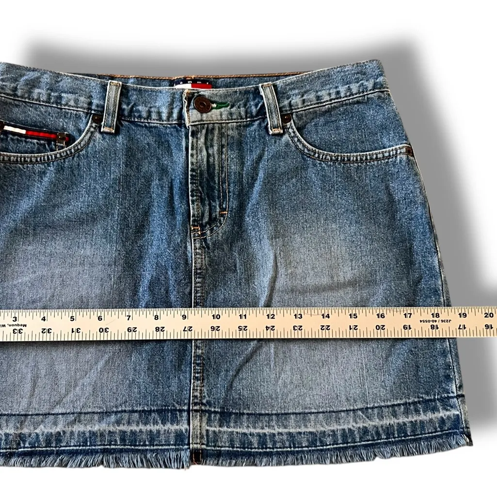 Vintage Tommy Hilfiger Skirt Women's 7 Blue Mini Jean Denim Raw Hem Y2K - Image 8