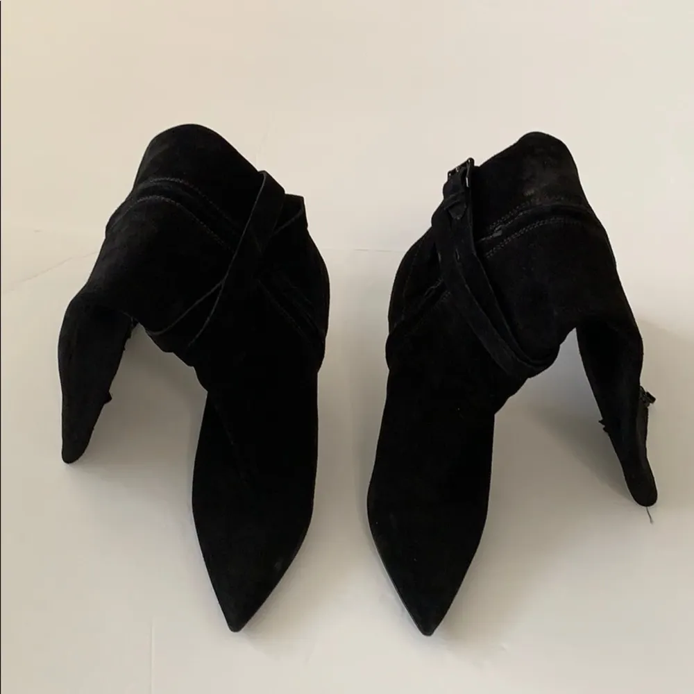 Burberry Black suede boots heels 37 7 Italy Zipper C Photos for best description - Image 4