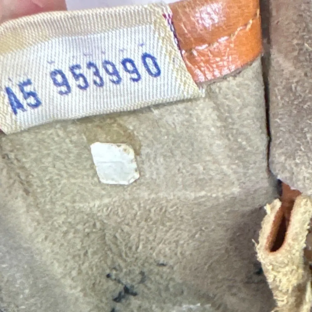 Vintage DOONEY & BOURKE Mushroom British Tan All Weather Leather Crossbody - Image 13