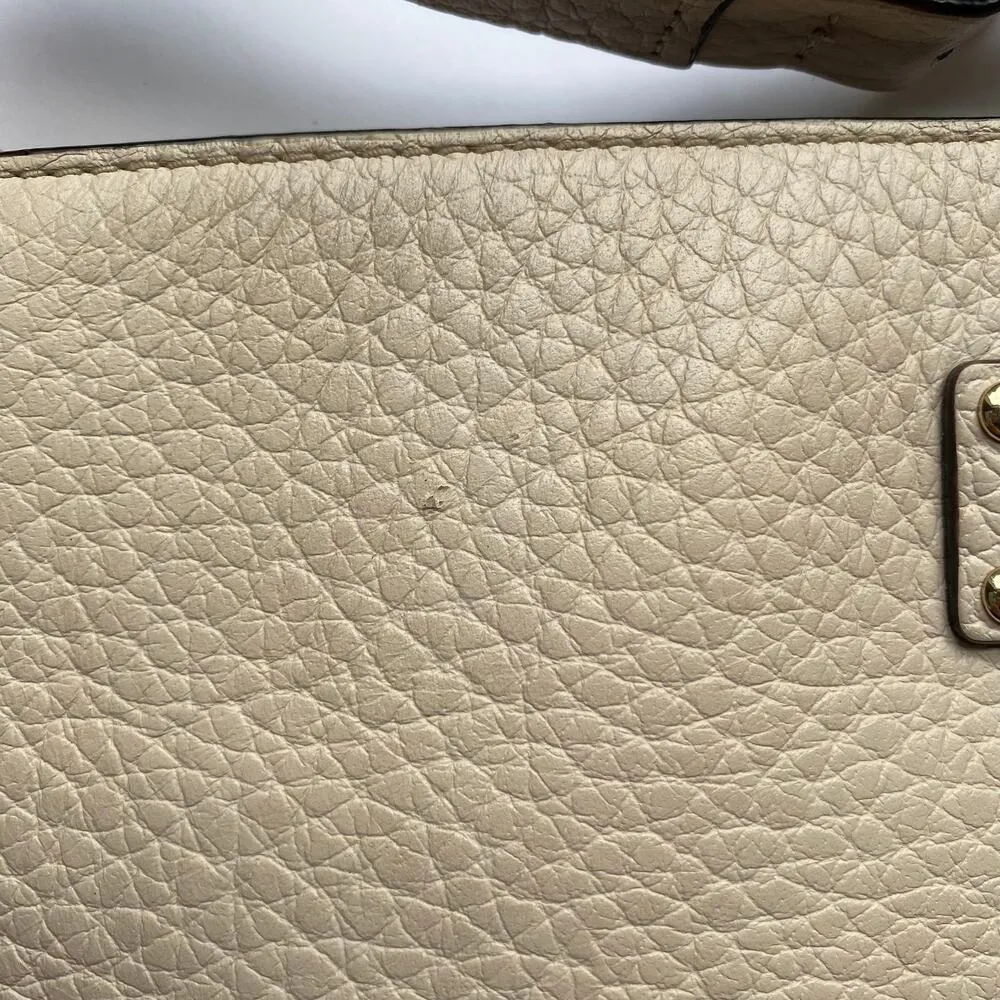 Kate Spade New York Bay Street Cora Medium Crossbody Purse Zipper Closure - Image 3