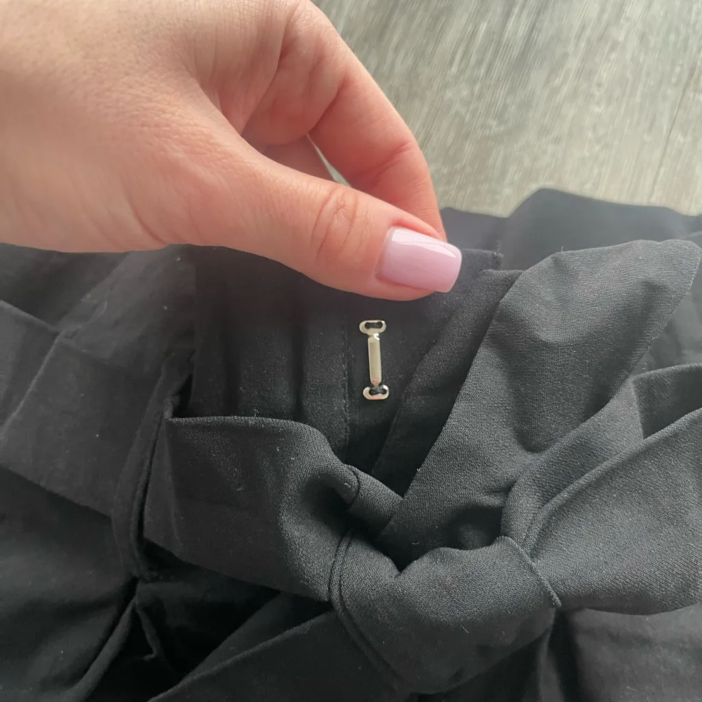 BLACK PAPER BAG STRETCHY SHORTS WITH BELT S - Image 5