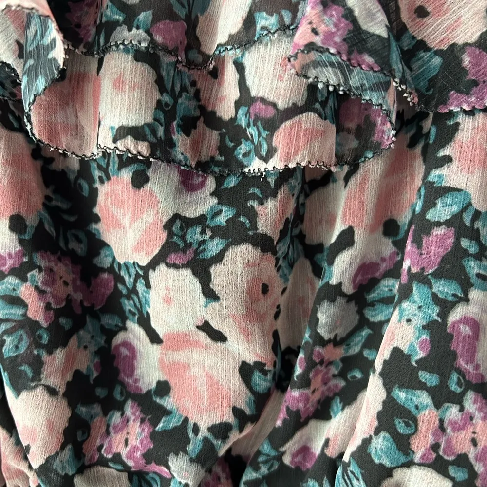 Saylor Floral Ruffle Blouson Crop Top Sz M - Image 7