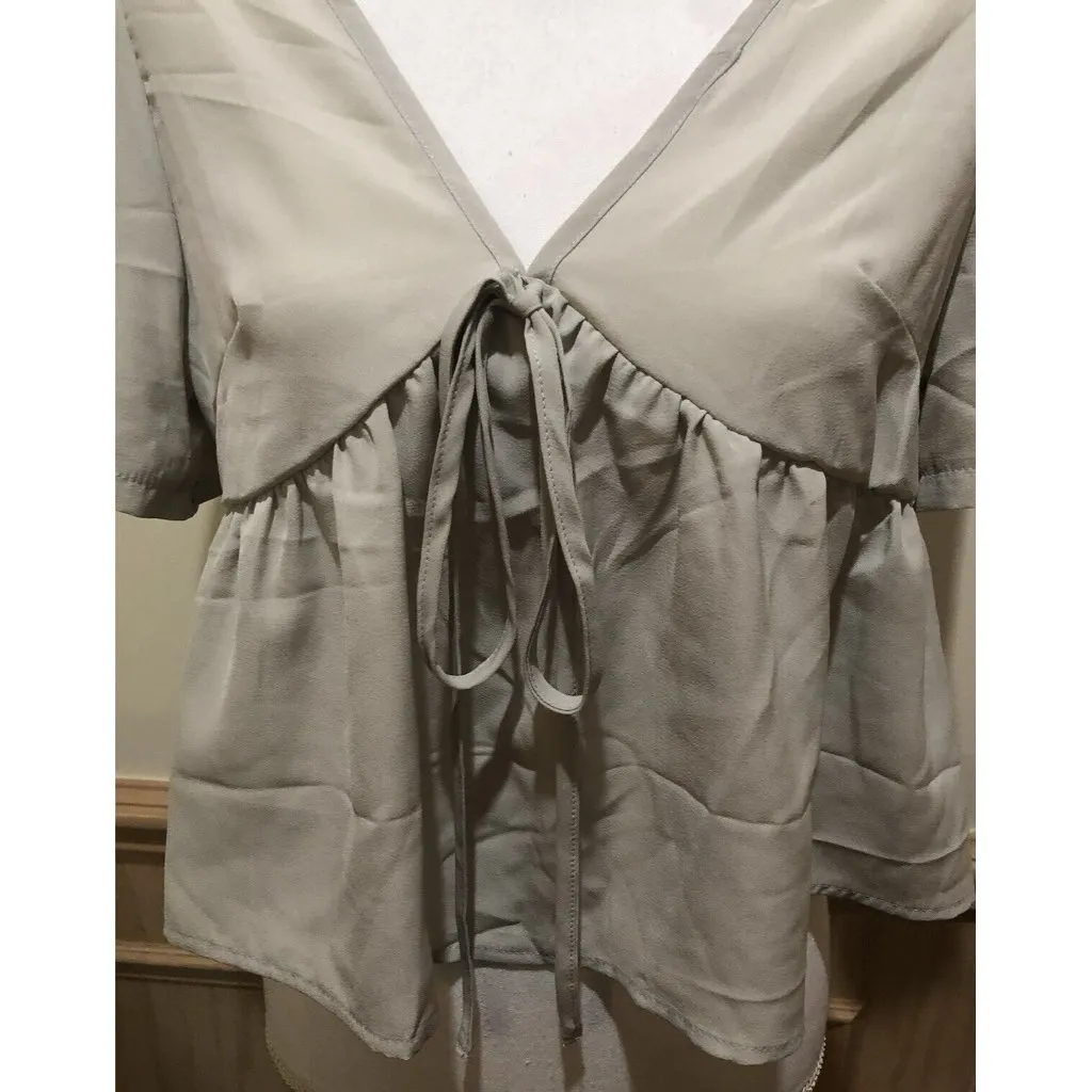 Shein ~ Size Small- 4 ~ Short Sleeve Pullover V-neck ~ Light Green/Gray - Image 2