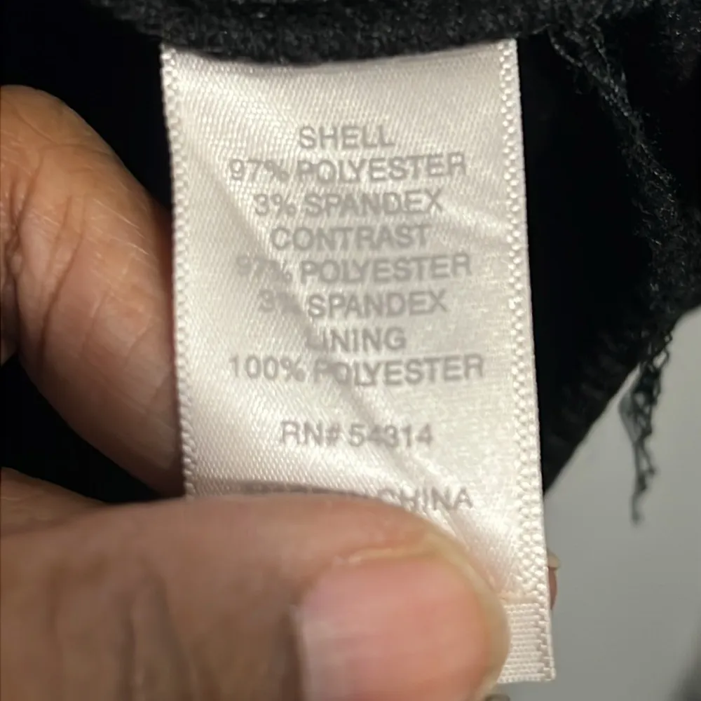 Bisou Bisou Women’s Black and Dark Red Short Sleeve Dress - Size 6 - Image 8