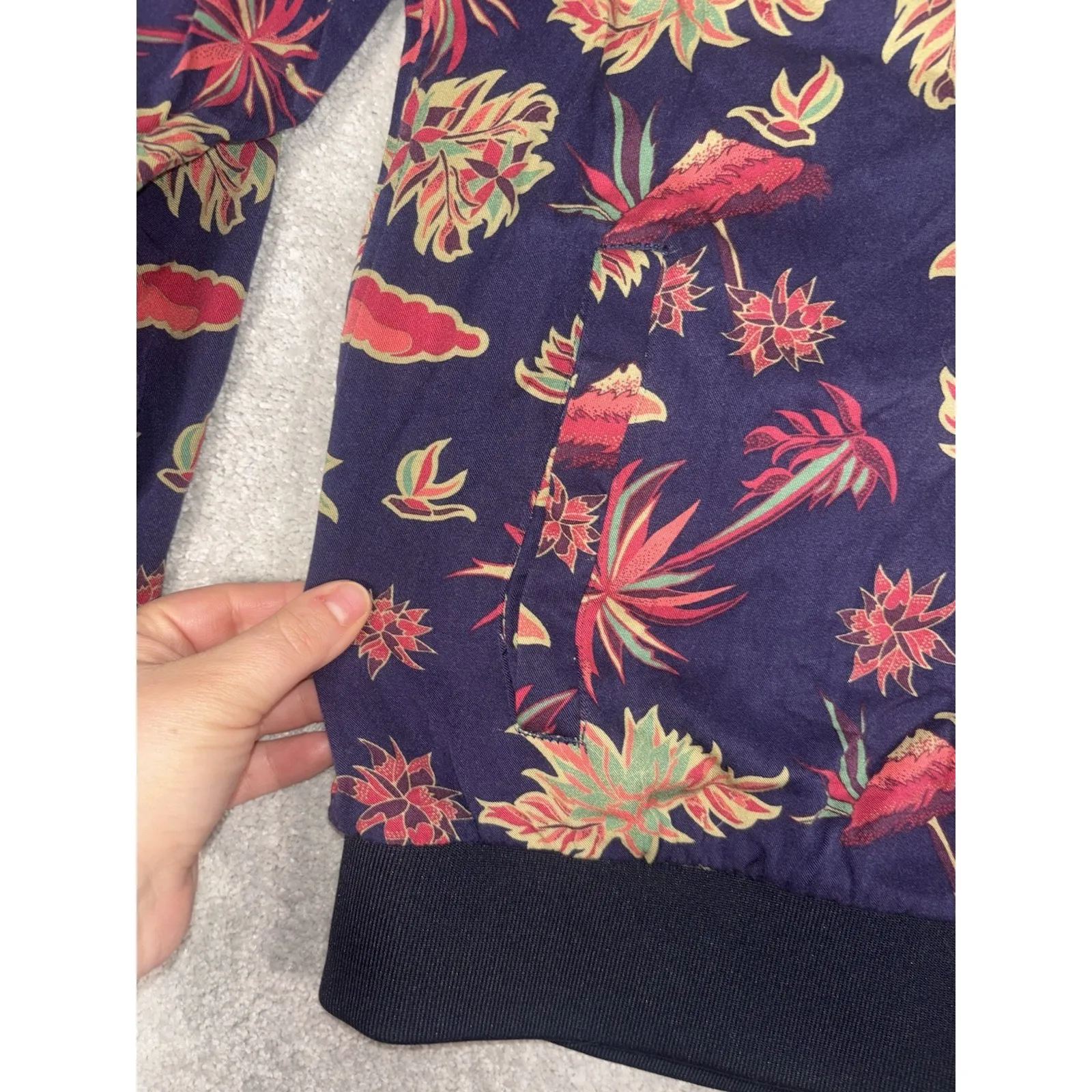 Scotch And Soda Floral Printed Satin Finish Bomber Jacket Size L - Image 5