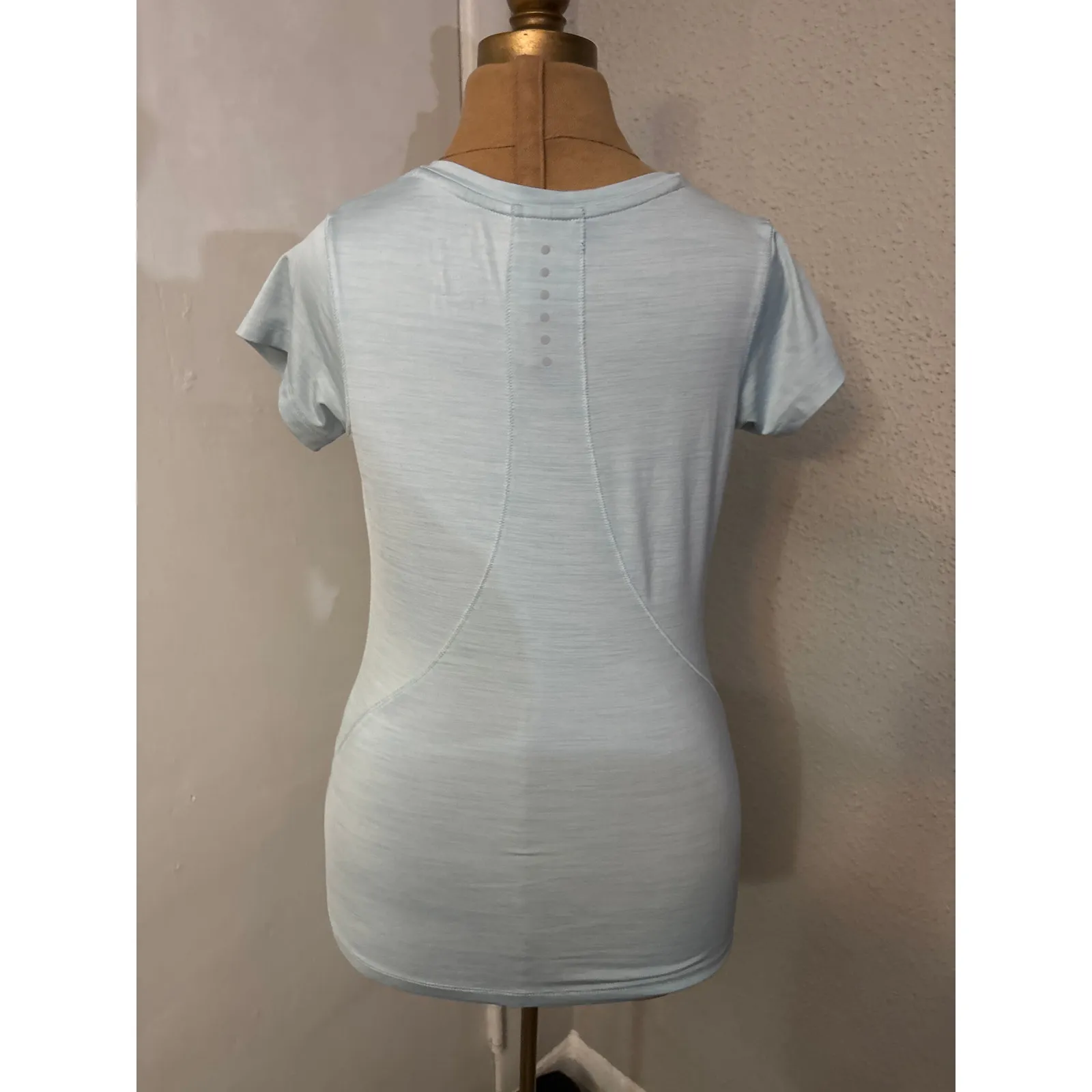 Asics Sky Blue T-Shirt XS Athleisure Pastel Sportswear Activewear Casual Comfy - Image 2