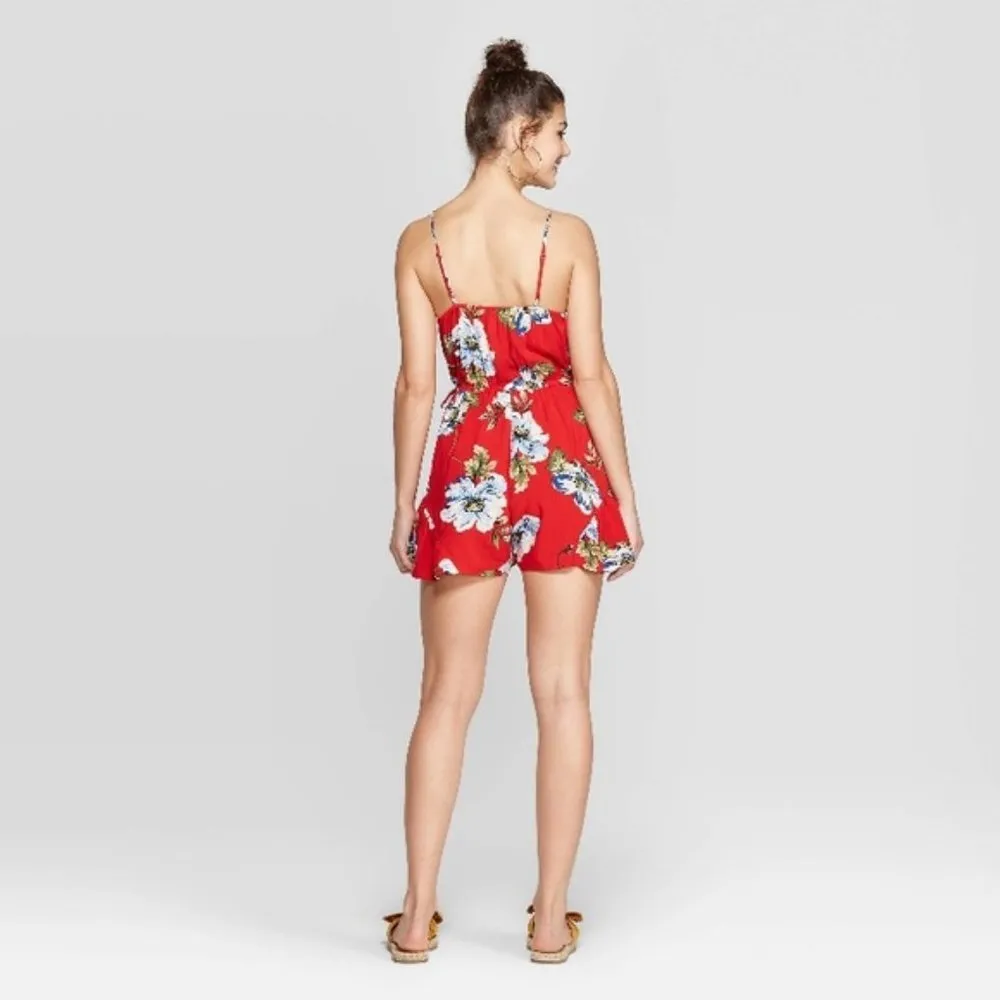 Xhilaration Sleeveless Romper Red White Floral - Image 2