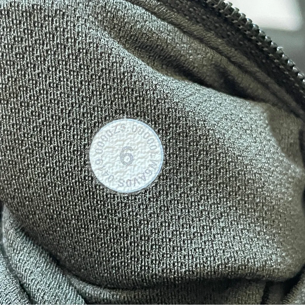 Lululemon Crop Leggings pace rival mesh womens Olive Green (size 6) mid-rise gym - Image 3