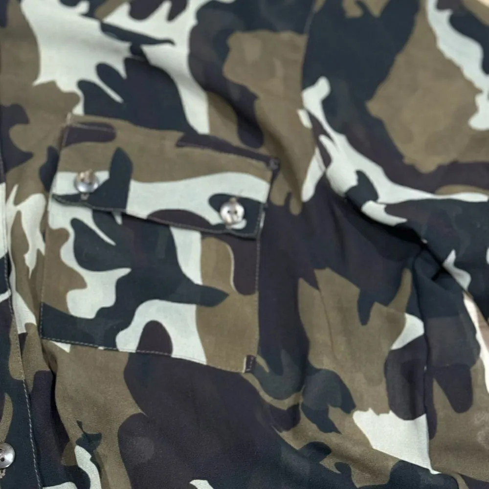 Mileage Lightweight Camo Button Down Tie Top Blouse Women’s Large - Image 2