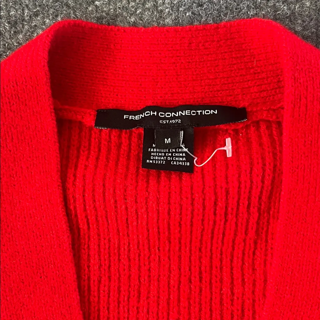 Red Sweater fwith Bow Accents Size M NWOT - Image 4