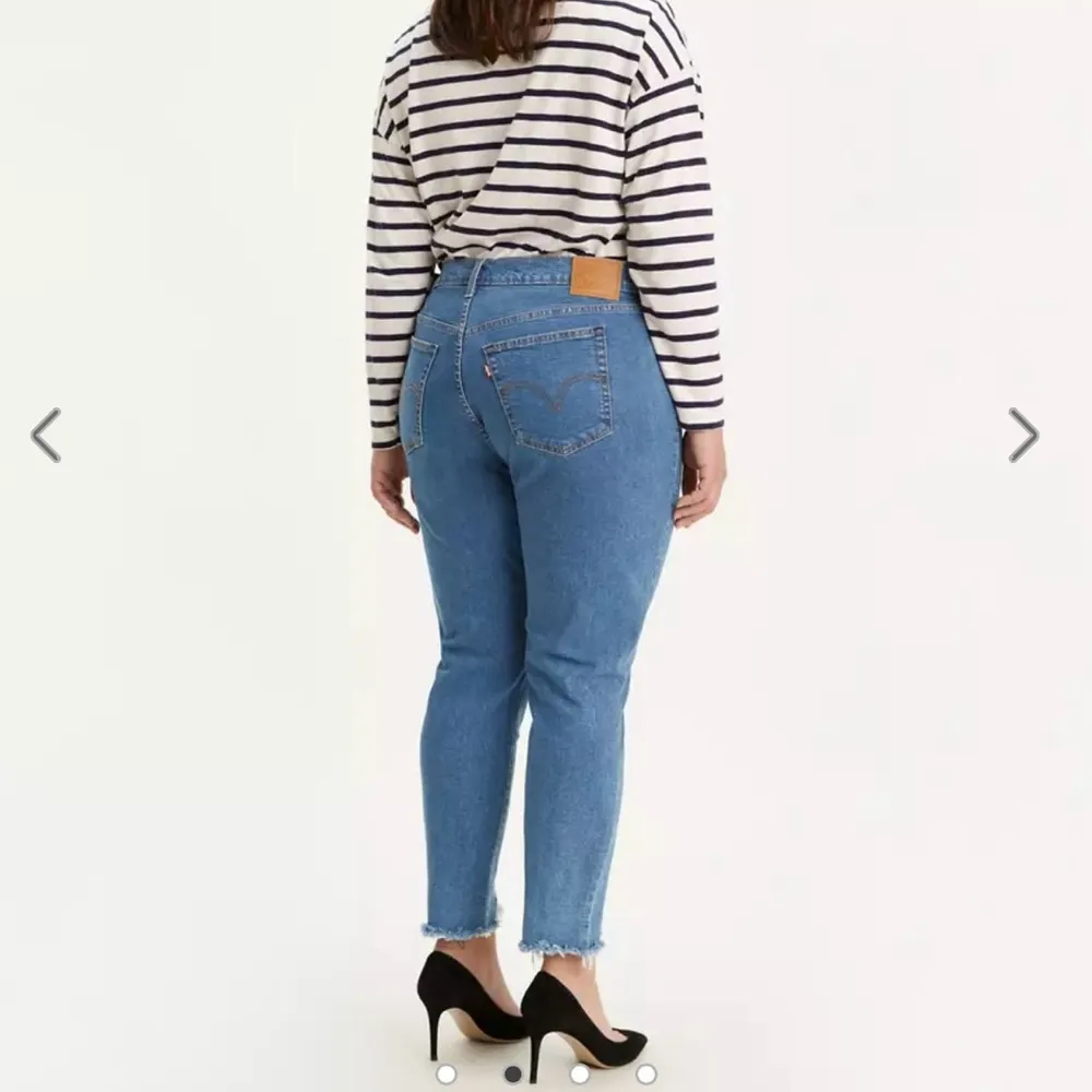 Levi’s Premium Raw Hem Wedgie Fit Skinny Jeans, size 25 - Image 5