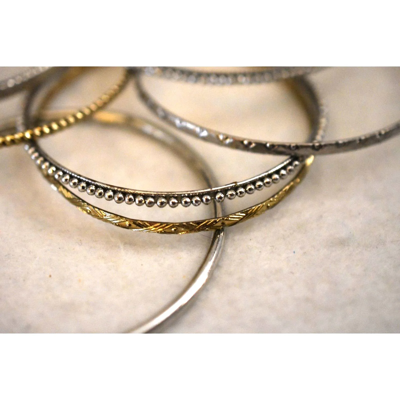 Source Unknown Old School 9 Stackable Gold/Silver Tone 5.5 Inch Like New Bracelets - Image 2