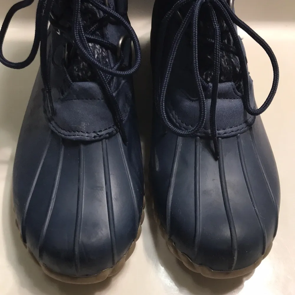 BareTraps Women’s Fabulous Navy Blue Faux Suede Rubber Lace-Up Rain Snow Boots - Image 3