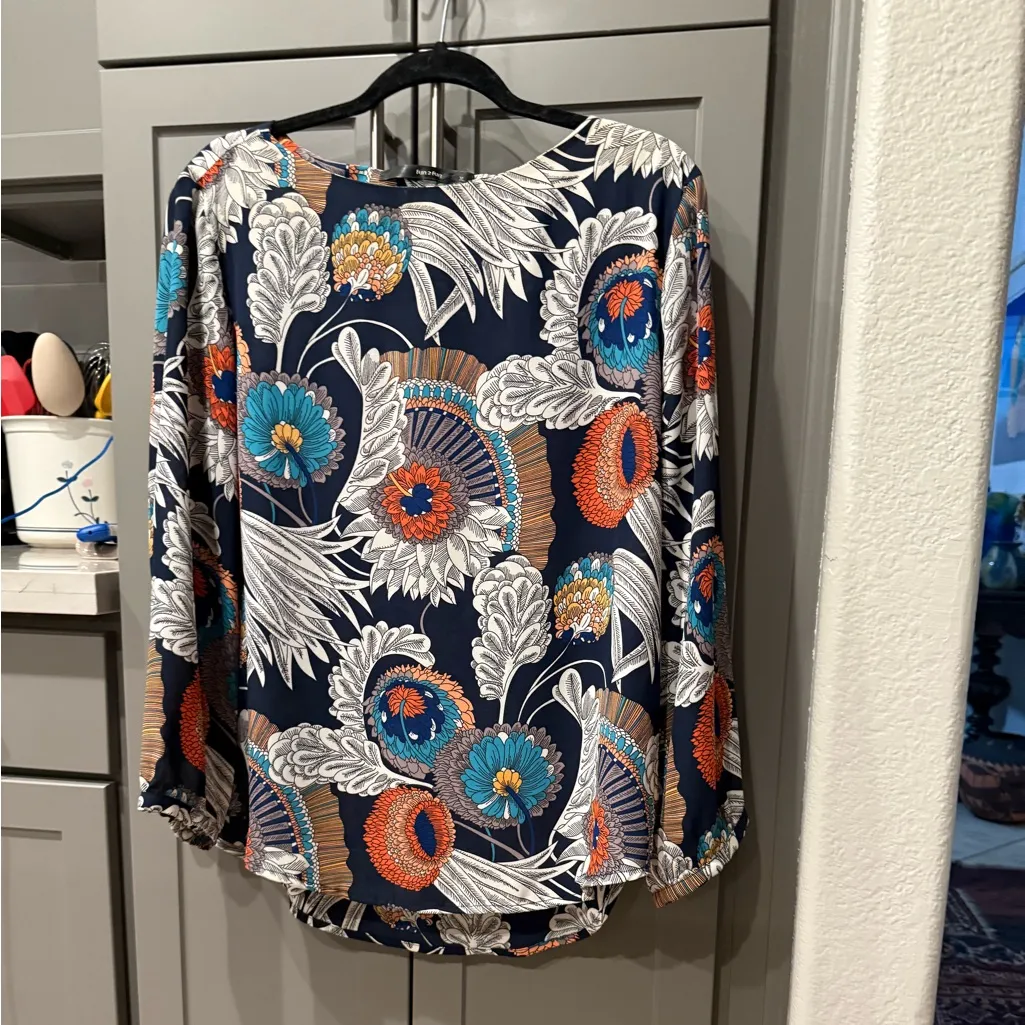 Fun2Fun Bold Floral Bell Sleeve Blouse XL
Navy Multicolor - Image 5