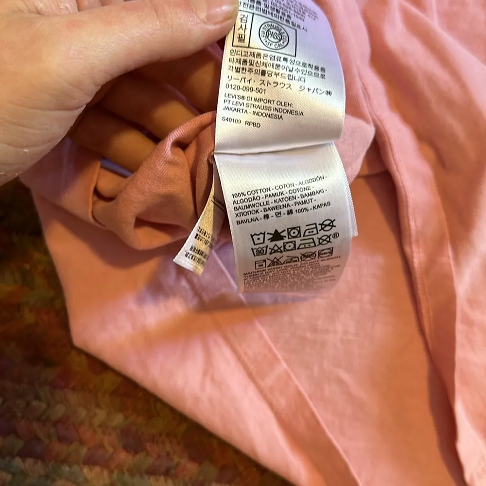 LEVIS PINK FLOWER POCKET PERFECT CREW TEE - Image 5