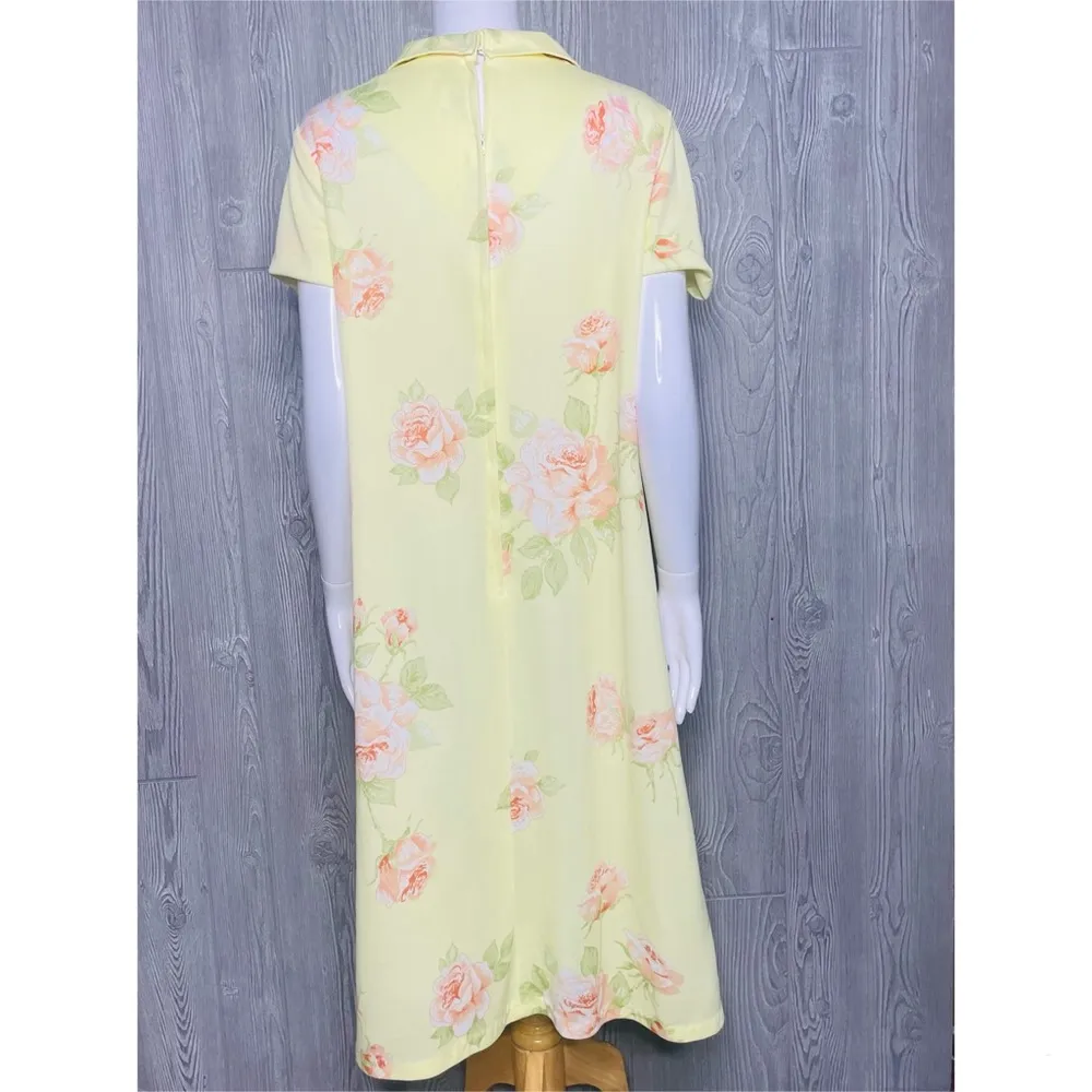 Vintage women’s handmade yellow floral dress size medium see measurements retro - Image 14