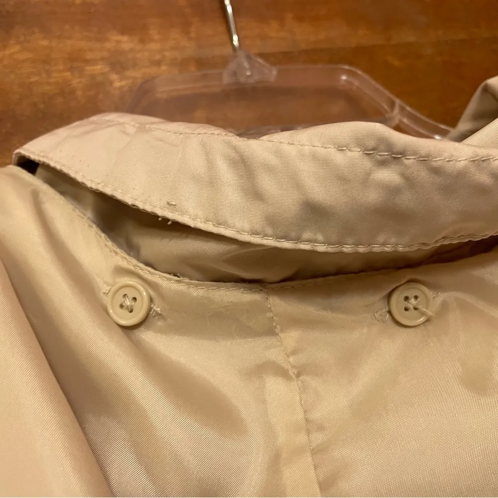 Dress Barn Woman Beige Nylon Zip Snap Hooded Jacket 18/20 Size undefined - Image 9