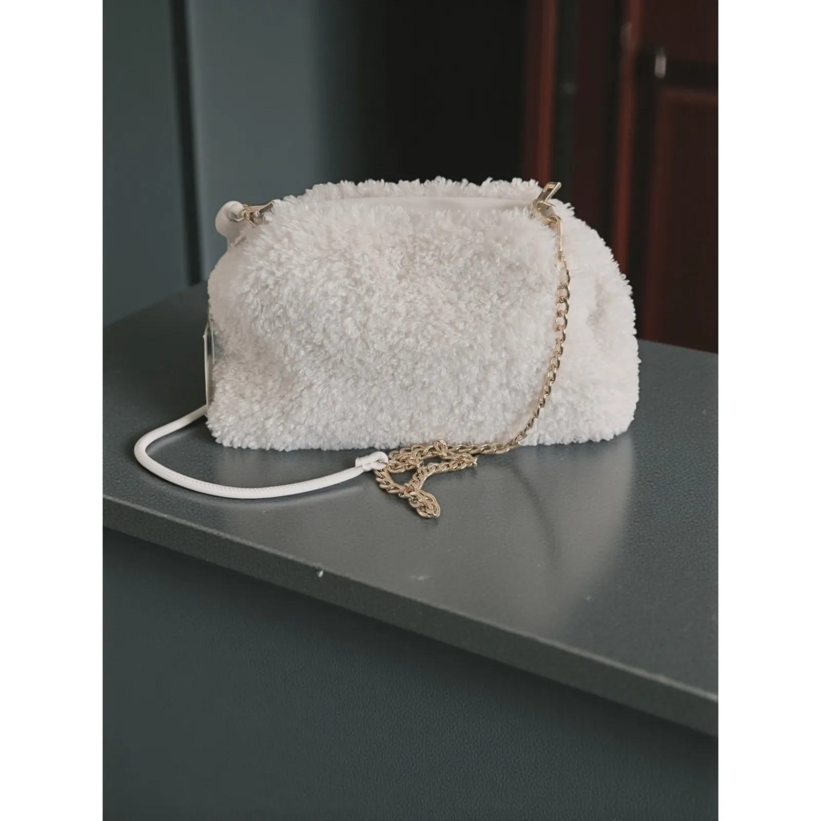 A New Day Fuzzy Sherpa Clutch Crossbody Purse Ivory Gold Chain - Image 3