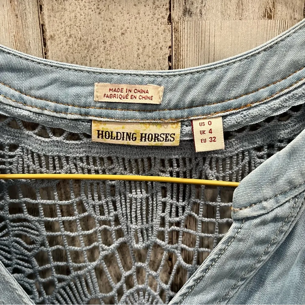 Holding Horses chambray crochet lace back vest sleeveless button front size 0 - Image 2