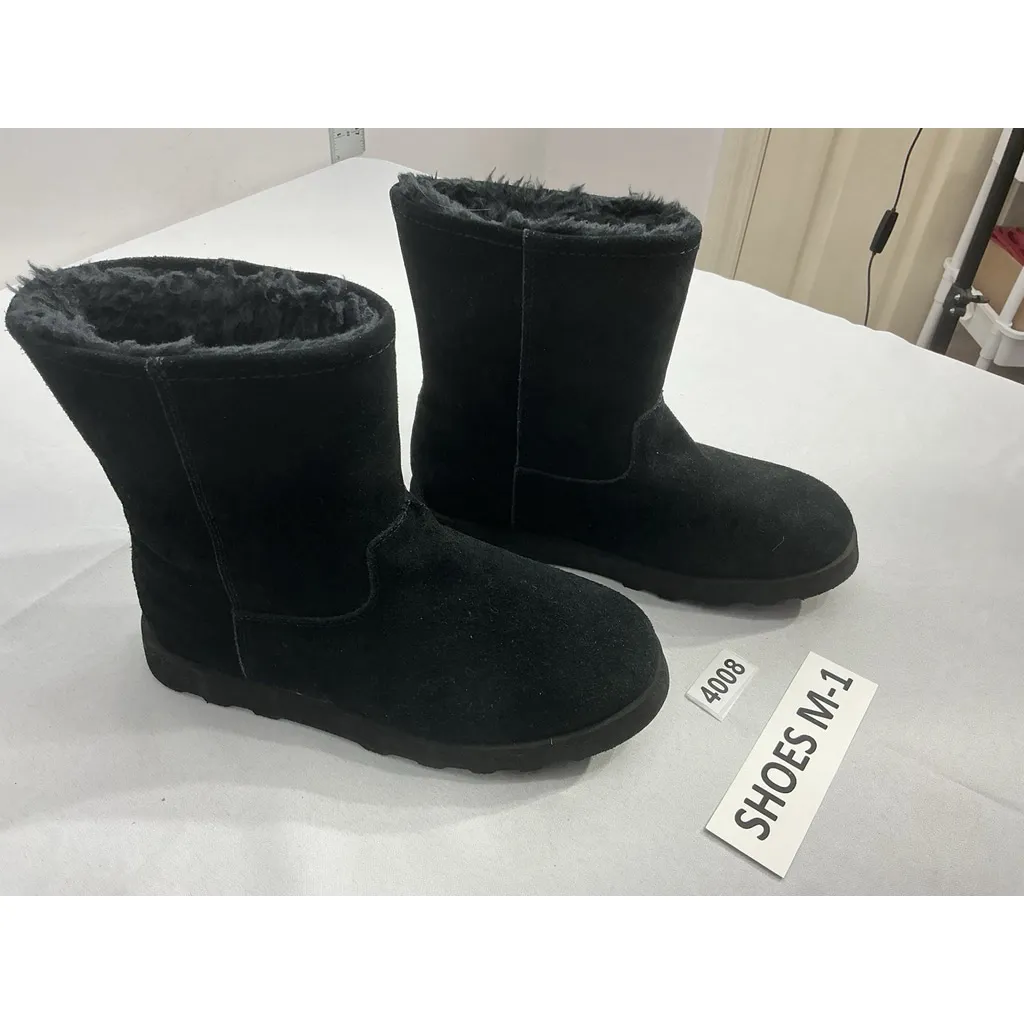 Womans Time & Tru Ankle Boots 7 black Lined Pull On - Image 2