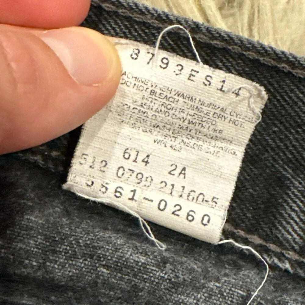 Levis vintage cutoff 560 shorts size 12 - Image 3