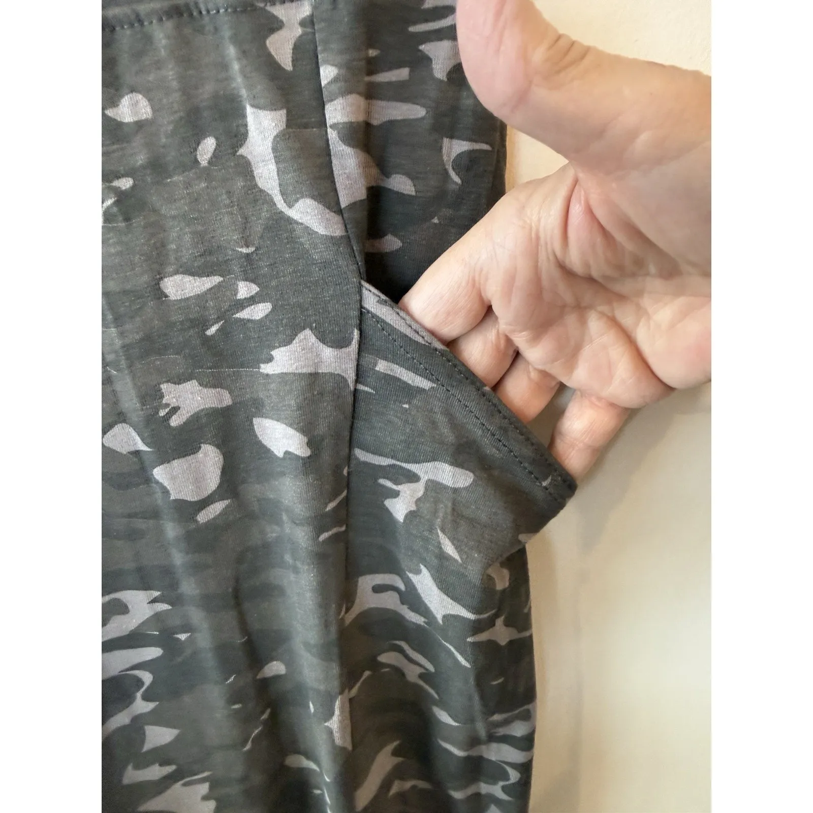 Hue Women's Cozy Brushed Leggings Olive Camo XL Athleisure Athletic Streetwear - Image 3