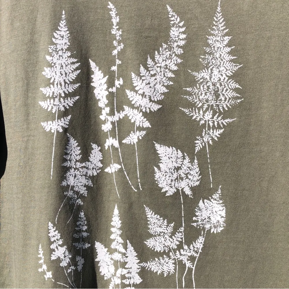 C & C california Leaf Print Boyfriend T Shirt NWT Small - Image 7