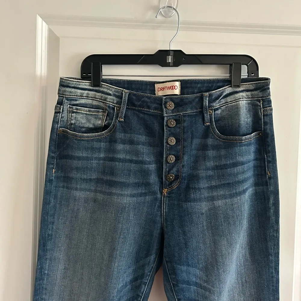 DRIFTWOOD Blue Ankle Cropped Jeans with Raw Hem - Image 2